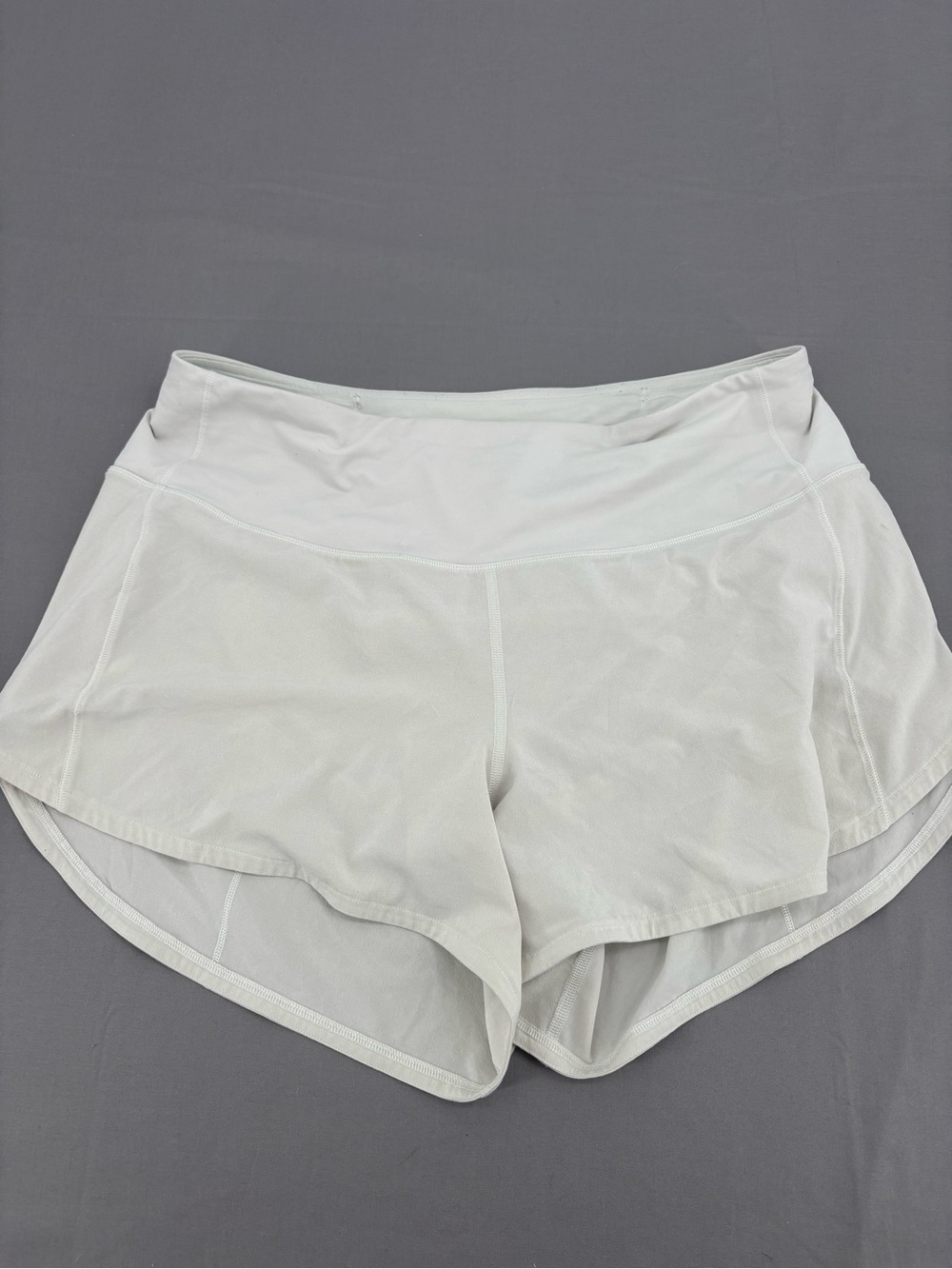 Lululemon Athletica Speed Up High-Rise Lined Short 4” 🖤 - Bone - Picture 3 of 10